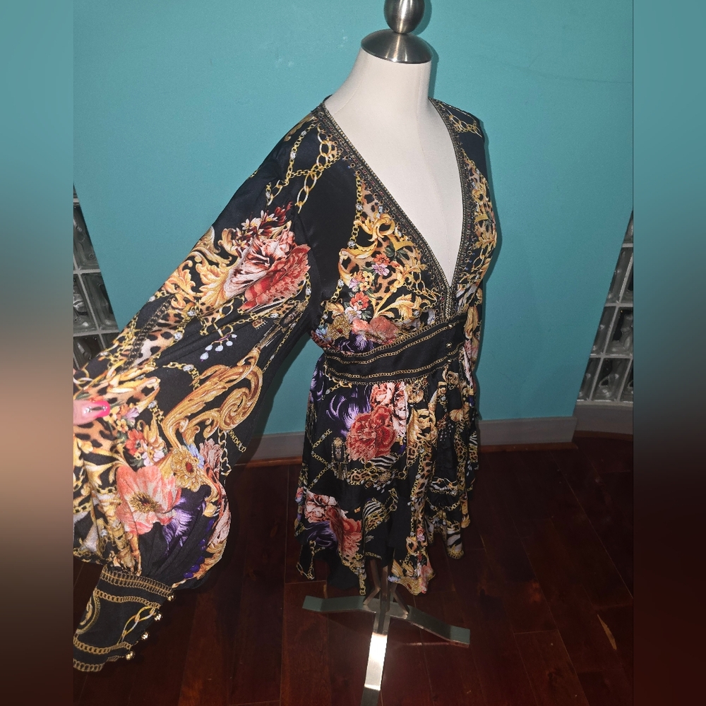 Camilla Button Front Frill Dress
A Night in the 90s Size Medium